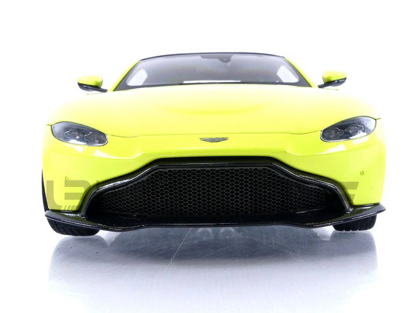 2019 Aston Martin Vantage RHD (Right Hand Drive) Lime Essence Green with Carbon Top 1/18 Model Car by Autoart