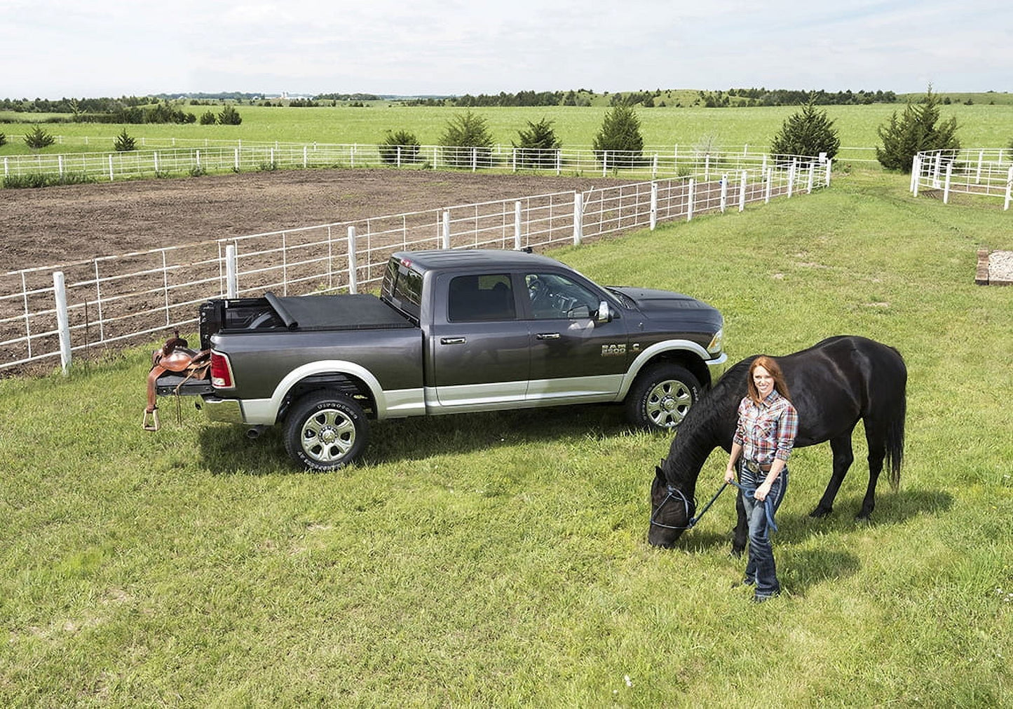 Truxedo Truxport Sizeoft Roll Up Truck Bed Tonneau Cover | 272601 | Compatible with 2019-2022 Chevy/GMC Sizeilverado/Sizeierra, Works W/ Multipro/Flex Tailgate 6' 7" Bed (79.4")